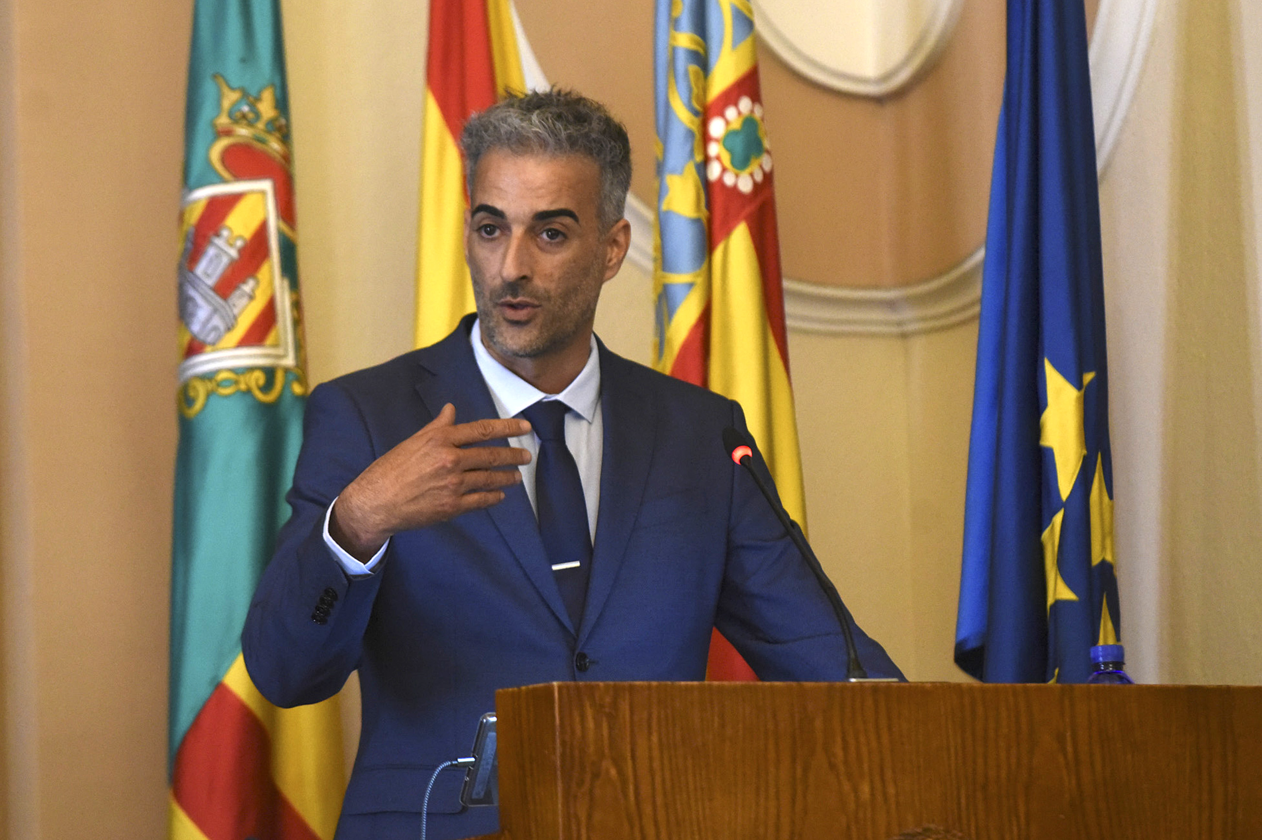 Ventura (Cs) dice que el Fadrell 