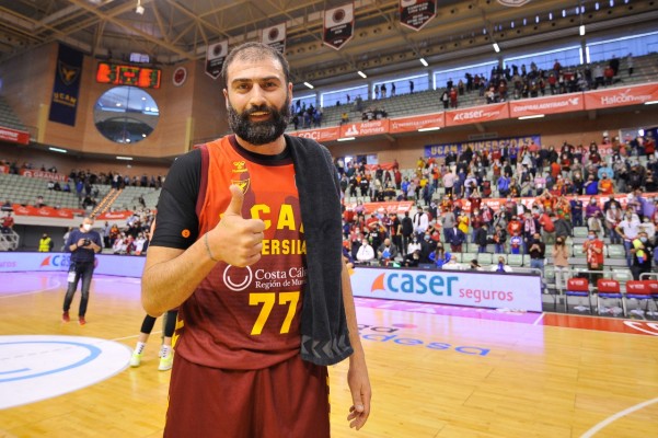 El UCAM CB anuncia que el griego Vasileiadis, de 38 años, no seguirá en la plantilla