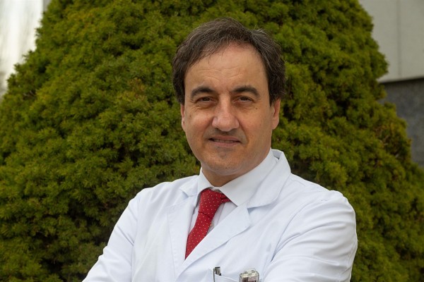 La braquiterapia reduce el tratamiento hormonal en cáncer de próstata de alto riesgo a 18 meses
