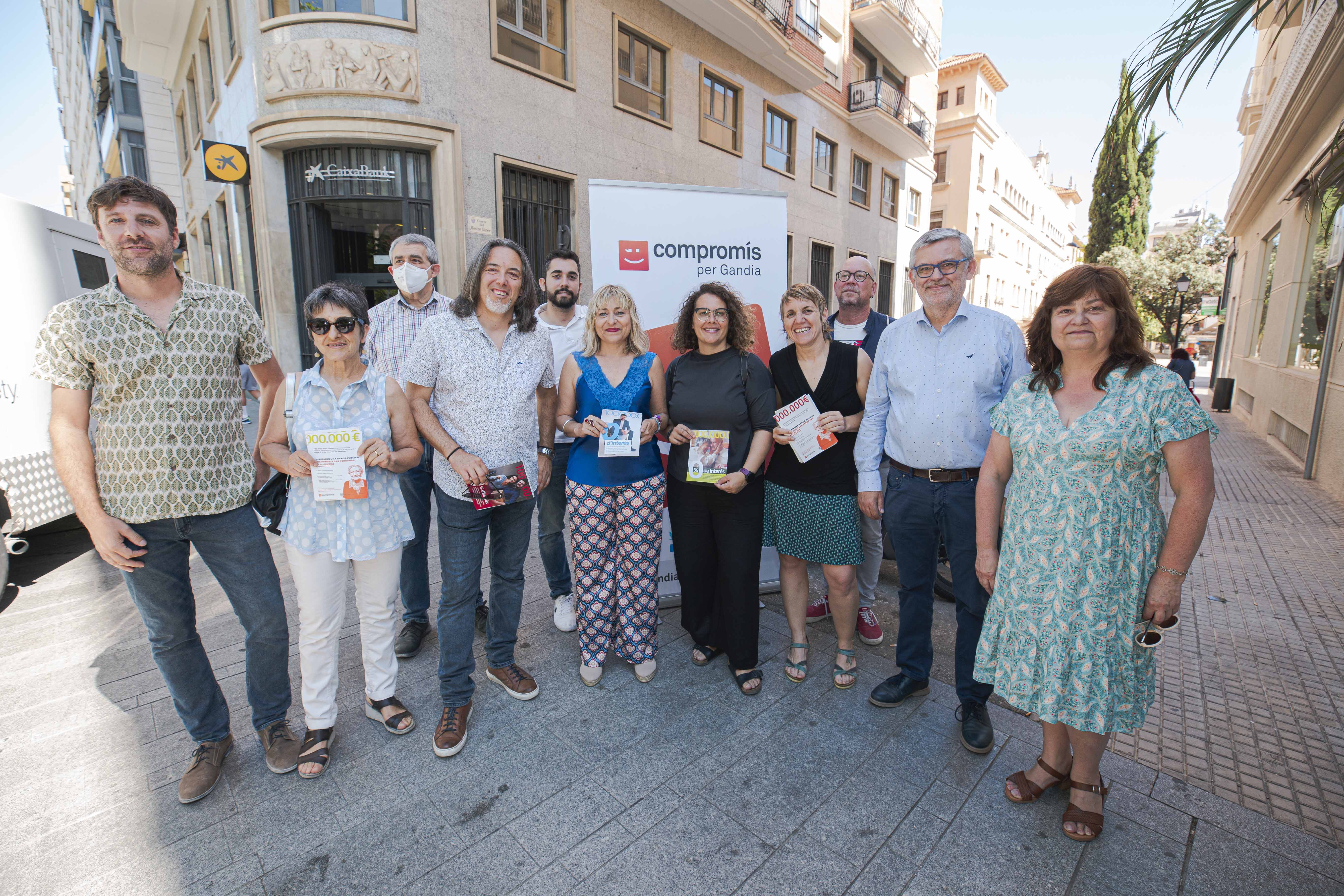 Compromís pide en Gandia y Oliva una banca pública y más presencia física en las oficinas
