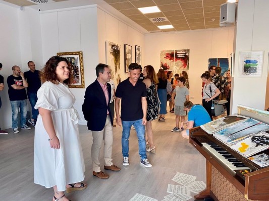 La cartografía sentimental por entregas de Omar Daf: expone 'Aisatsana, un Bosque y el Océano' en Lorquí