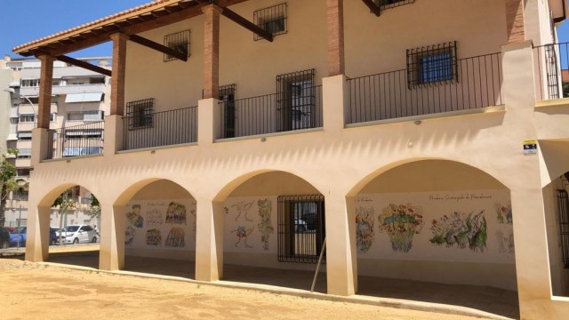 La antigua casa de verano de Gabriel Miró alberga la primera ludoteca sobre la identidad de Alicante