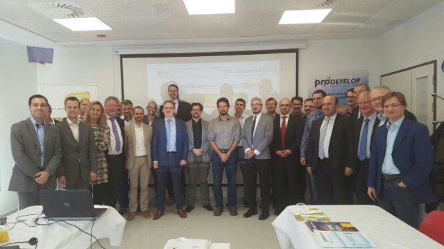 Everis y el Ayuntamiento transforman el espacio de Juventud del Centro municipal de Patraix en el primero inteligente de la ciudad