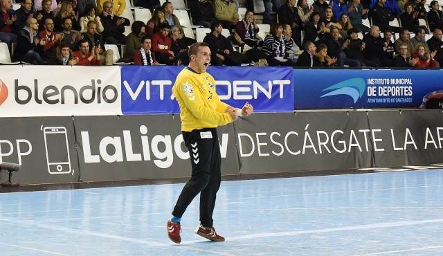 El Benidorm refuerza su portería con Samuel Ibáñez
