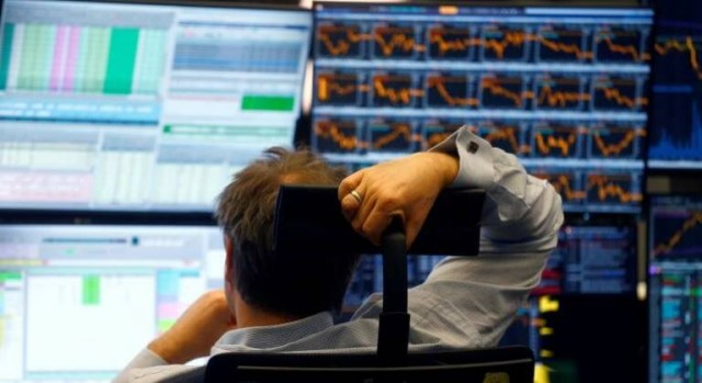 La banca, gran beneficiada por las subidas de tipos, cae con fuerza en bolsa y arrastra al Ibex 35