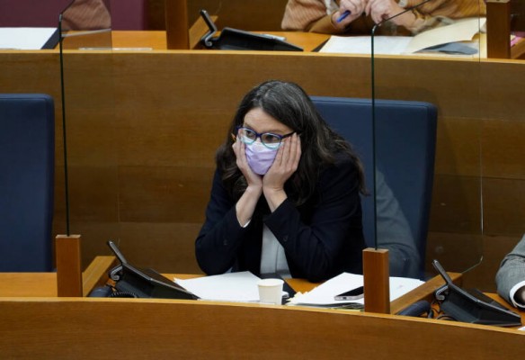 El escrito de la Fiscalía complica aún más la continuidad de Oltra en el Consell