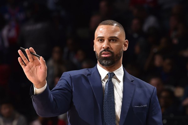 El hijo de un obrero nigeriano revoluciona la NBA
