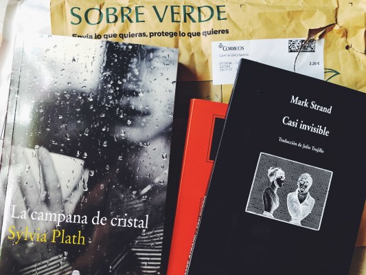 La moda viral de regalar literatura: juguemos al 'Árbol de los libros'