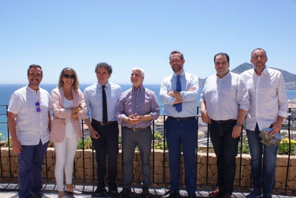 Colomer y Fernando Valdés respaldan a Altea como primer DTI en un municipio de menos de 50.000 habitantes