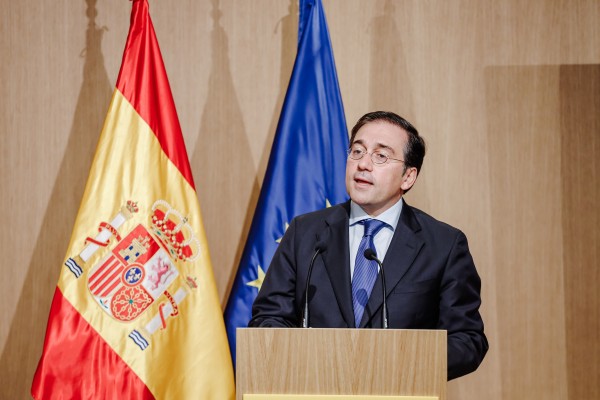 Argelia para las operaciones de comercio exterior con España tras romper el tratado de amistad