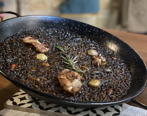 La paella con cactus de Chez Conchita Bistrot
