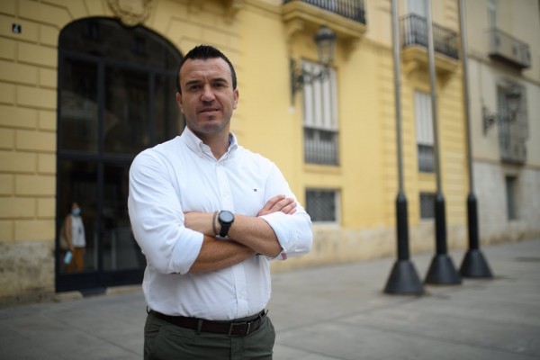 Mompó pedirá a la Diputación paralizar la reestructuración de las brigadas forestales de Divalterra