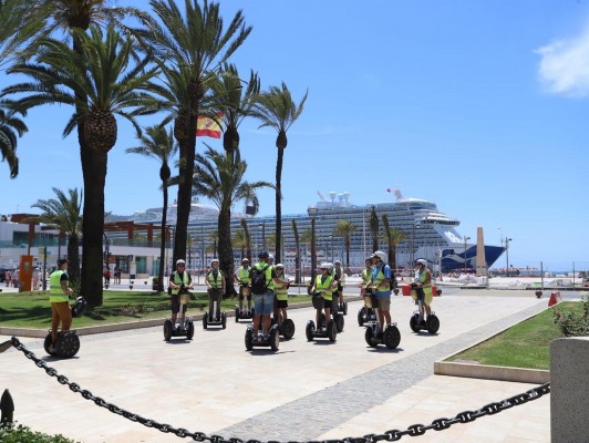 El verano atraerá a Cartagena a una treintena de cruceros con más de 30.000 pasajeros

