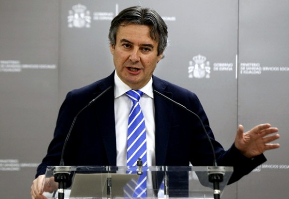 Moreno deja su cargo en Sanidad para concurrir a las elecciones generales