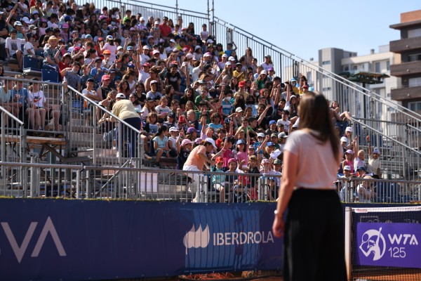 El BBVA Open Internacional de Valencia completa su segunda jornada con partidos de sol a sol 