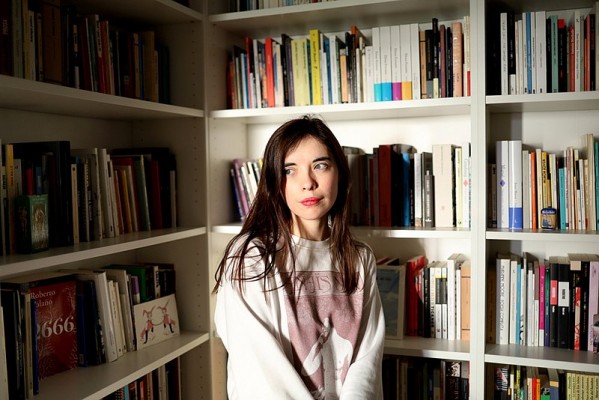 Luna Miguel y Fernando Castro se encuentran en ‘bastardilla’ de La Caja Books

