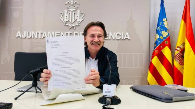 La falta de un canon al Bus Turístic cuesta al Ayuntamiento de València hasta 400.000 euros al año