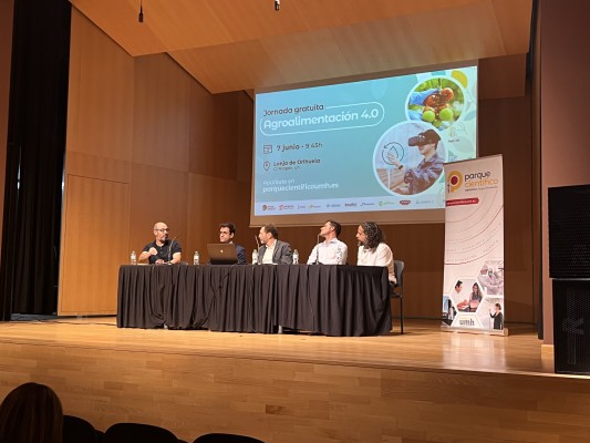 La UMH reúne en Orihuela a empresas del sector agroalimentario para afrontar la industria 4.0