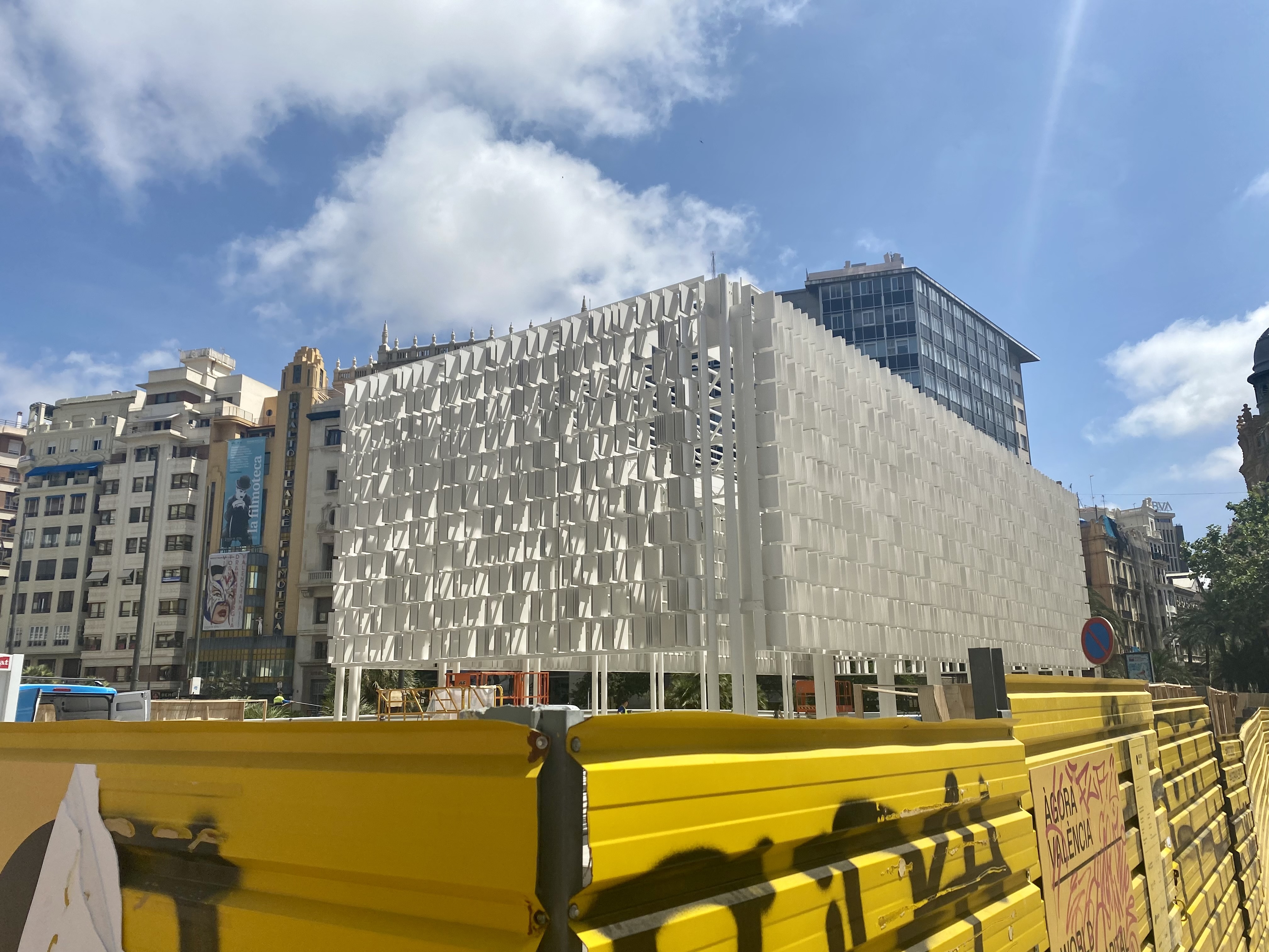 El pabellón del diseño comienza a tomar forma

