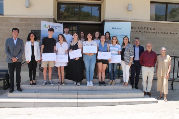 Fobesa y la UJI entregan 33 becas al alumnado residente en Benicàssim