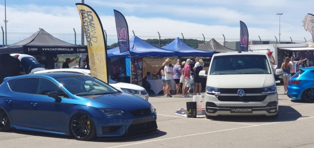 Más de 10.000 aficionados llena el paddock de Cheste en la VolRace 