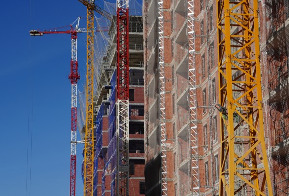 La construcción augura más paralizaciones de obra pública por el alza de los precios: 