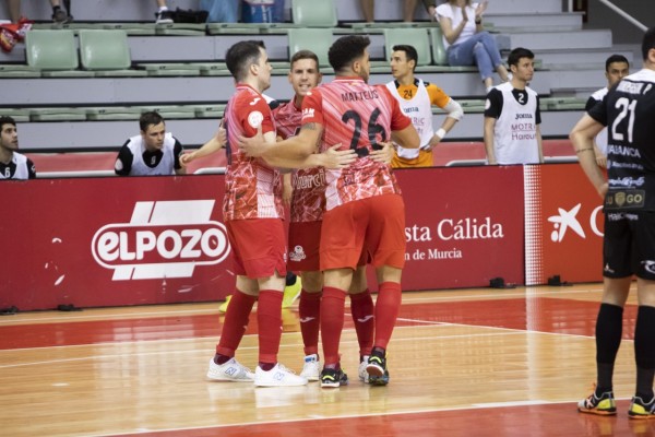 ElPozo visita Santa Coloma buscando el punto que le falta para entrar en los play off