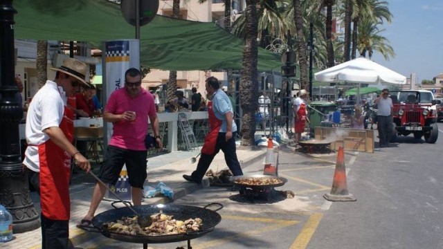 Orquestas, pasacalles o una 'Nit Màgica': las fiestas de Sant Pere vuelven al Grau después de dos años