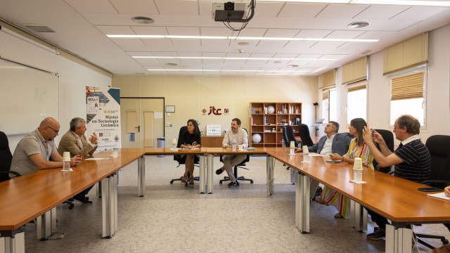 Diputación y la UJI crean un Premio a la Excelencia para alumnos del Máster en Tecnología Cerámica