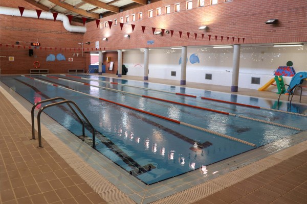 Sagunto invertirá 120.000 euros en la eficiencia energética de la piscina de la Casa de la Juventud