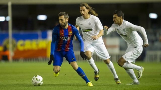 El Hércules cae ante el Barça B en un partido marcado por dos jugadas fatídicas
