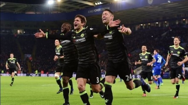Marcos Alonso y Pedro marcan en la goleada del Chelsea en Leicester