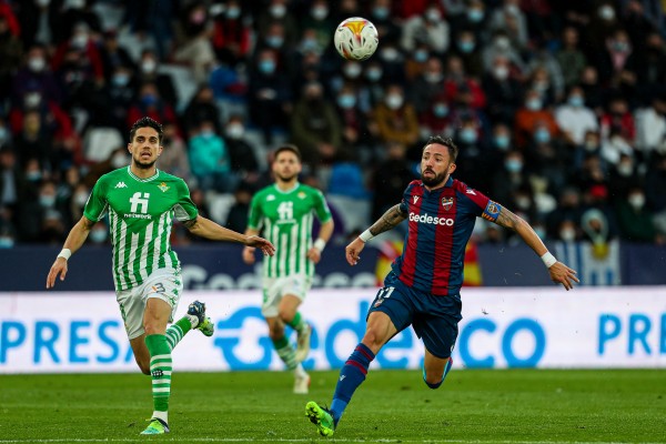 El Betis se da contra una pared con Morales