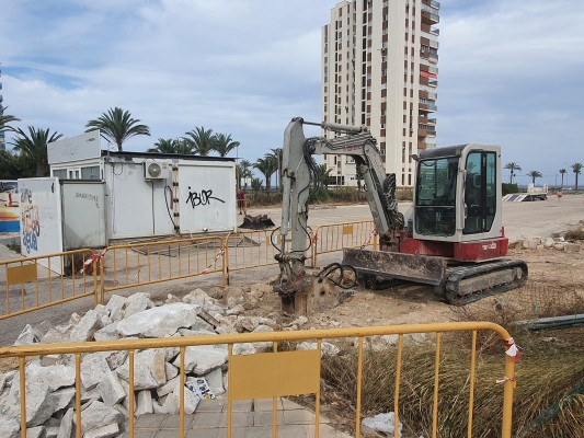 Alicante pondrá en servicio el paso peatonal entre el PAU 5 y Playa San Juan en julio