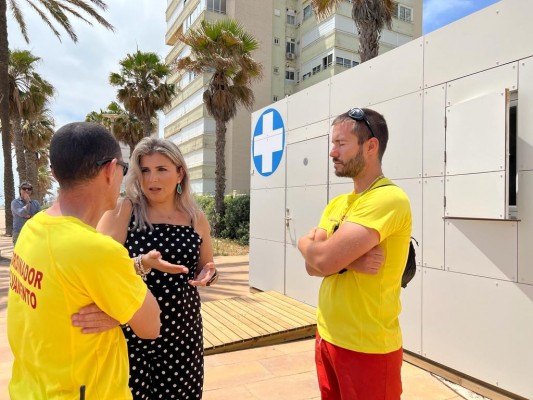 Alicante pone en marcha un nuevo botiquín en Urbanova para atender a los bañistas