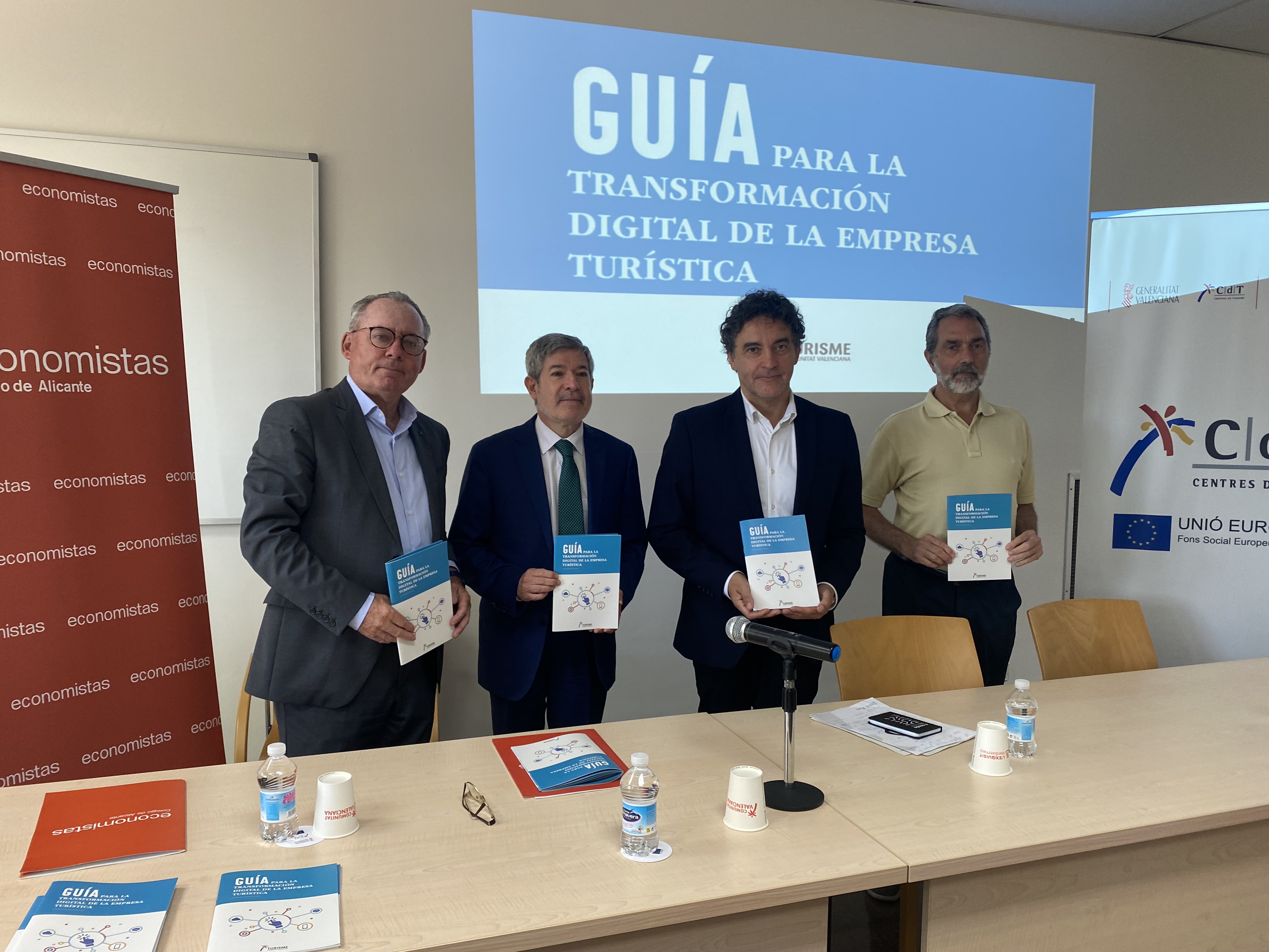 Los economistas elaboran una guía para ayudar a la empresa turística a abordar su digitalización