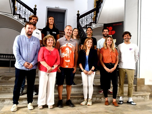 Surf, olas grandes y los mejores surfistas: así será la primera edición de Surf, Music and Friends en València
