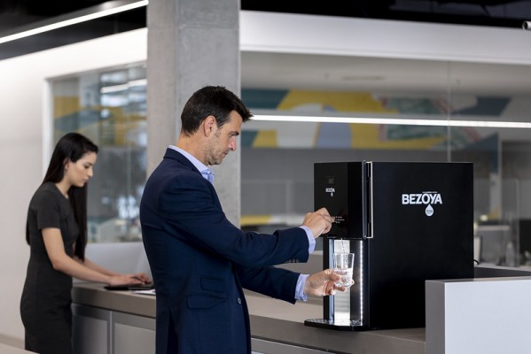 Bezoya ensaya en València un nuevo servicio de agua a domicilio
