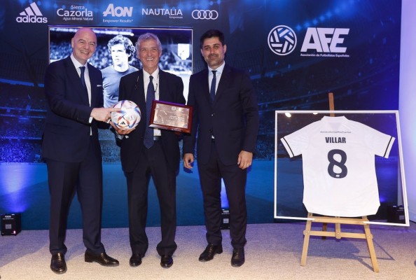 Homenaje a Villar