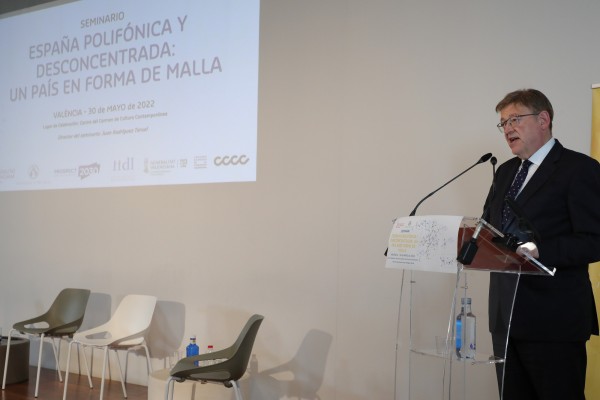 La Generalitat propone una descentralización de las instituciones con Puertos del Estado en València