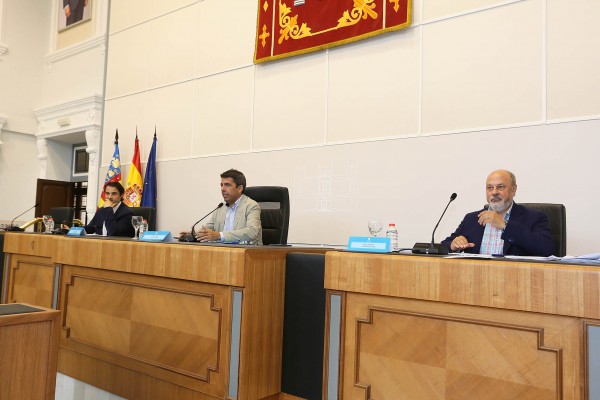 La CEV pide que el Consejo Social de la Diputación de Alicante analice el impacto de la tasa turística  
