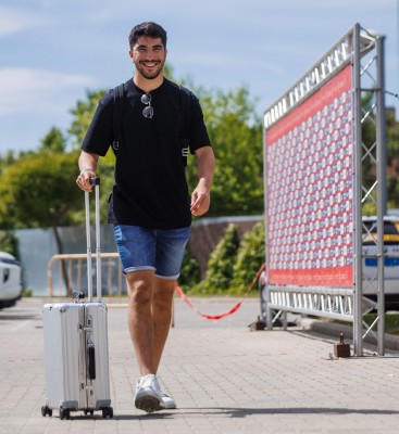 La selección se concentra con Carlos Soler y Pau Torres, y pendiente de Thiago