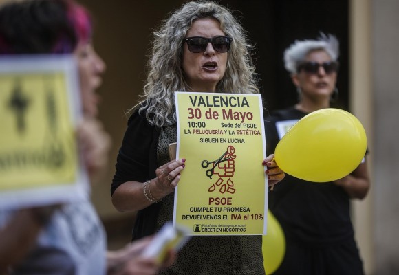 El sector de la imagen personal protesta por una rebaja del IVA al 10% y su 