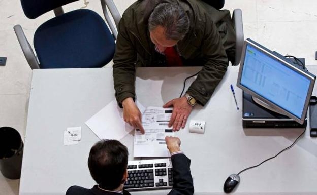 Políticos, impuestos y demagogia