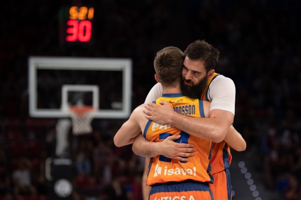 El Valencia busca las semis en casa tras aprender cómo desarbolar al Baskonia
