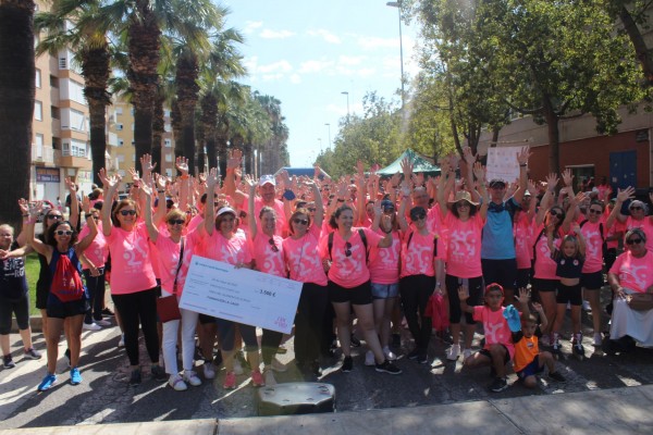 La 'Cursa de la Dona' de Burriana recauda 3.500 euros para la lucha contra el cáncer de mama