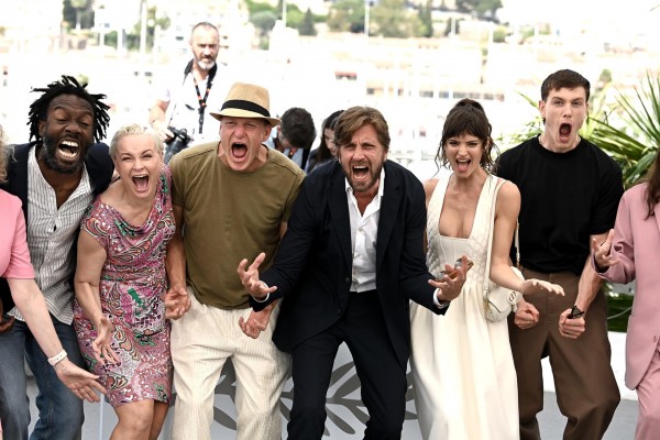 Ruben Östlund gana la Palma de Oro de Cannes, a la que aspiraba Albert Serra