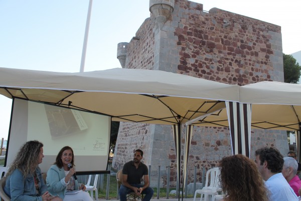La historia de la emblemática Torre de Sant Vicent de Benicàssim en 150 páginas