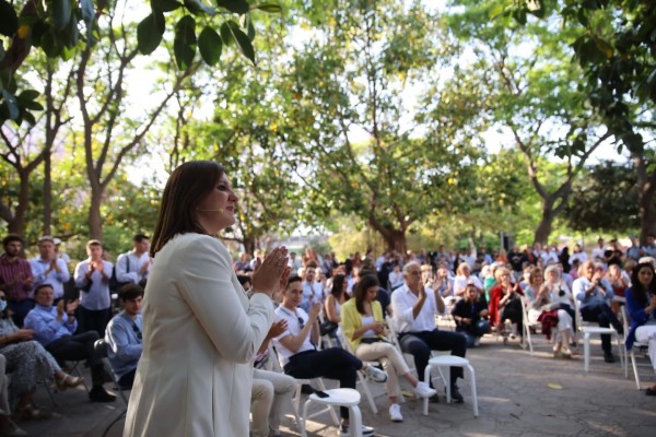Català se compromete a abrir València al mar si es elegida alcaldesa de la ciudad en 2023