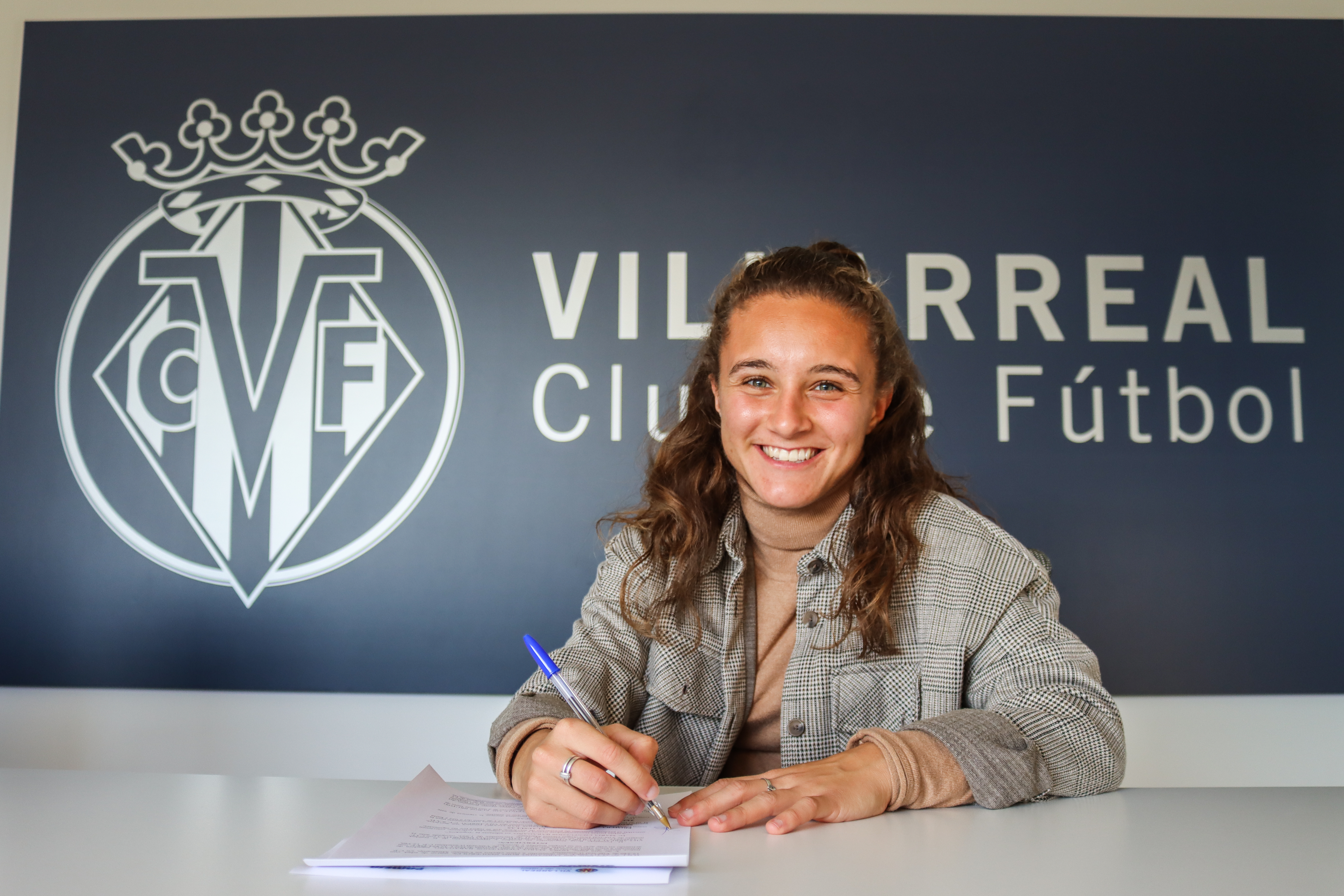 María Cienfuegos 'Cienfu' renueva por una temporada con el Villarreal